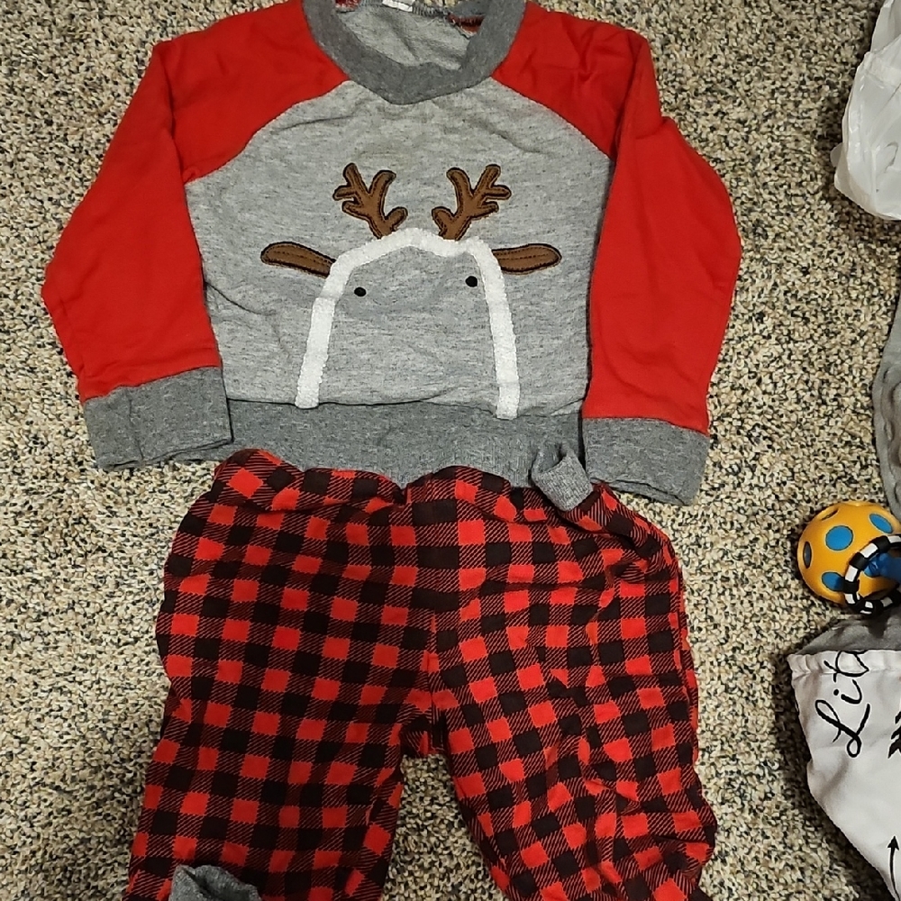 Kids Reindeer Matching Set - Red and Gray